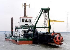 China 12 inch hydraulic cutter suction dredger for land reclamation and capital dredging on sale