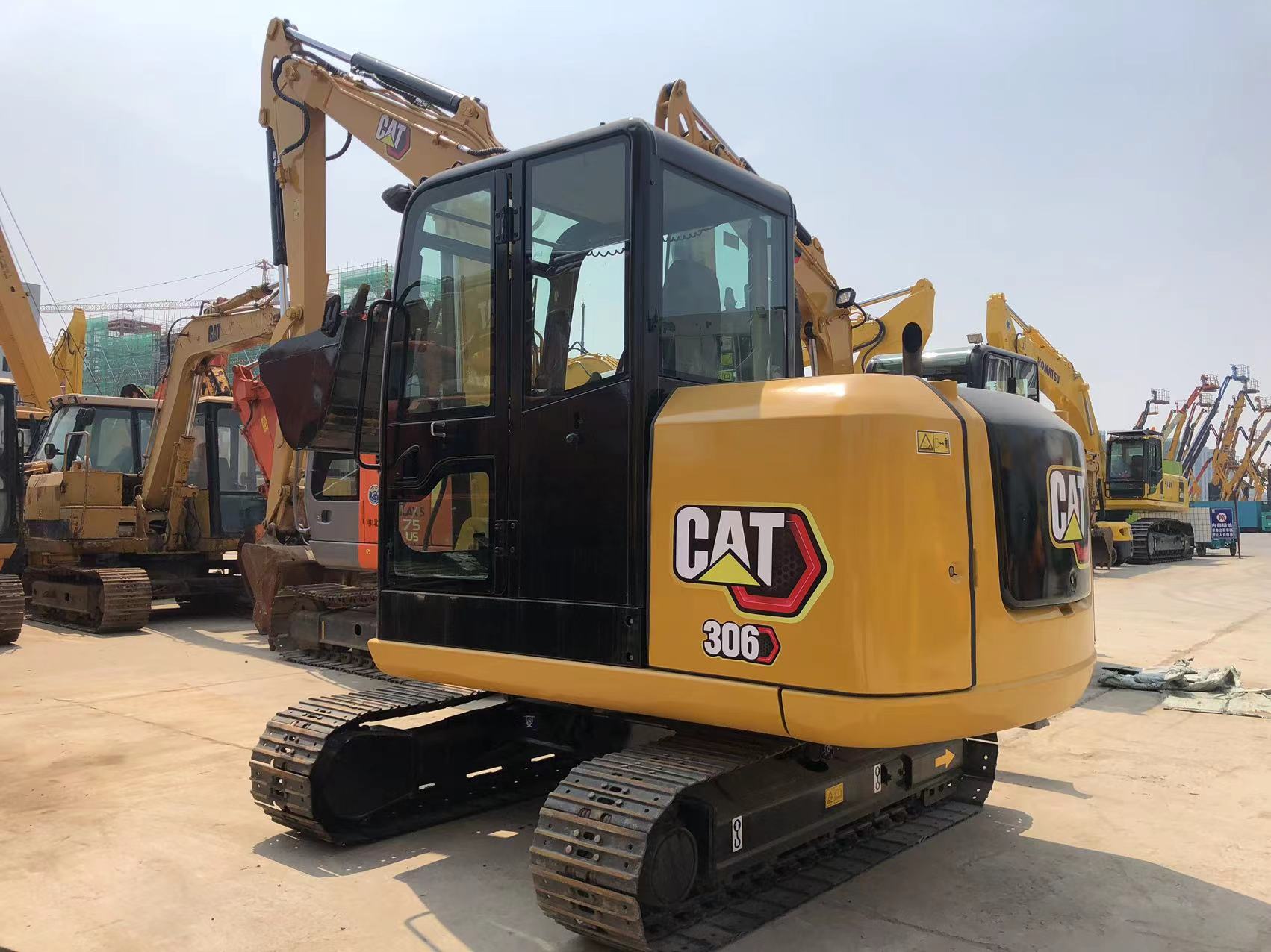 Japan Used 307 Caterpillar Excavator Maximum Digging Height 4350mm for Garment Shops