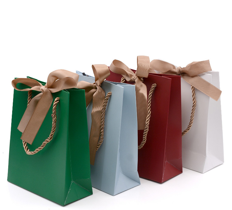 Gift White Cardboard Shopping Bag For Jewelry Clothing Shoes Packaging Custom Printed