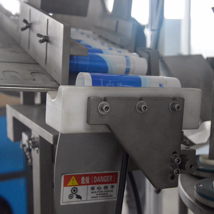 Automatic High Speed Tube Filling & Sealing Machine For Plastic Tube And Laminated Tube