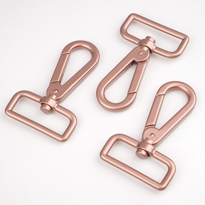 Customized Coffee Pink Color 38mm Metal Strap Zinc Alloy Swivel Snap Hook for Handbag