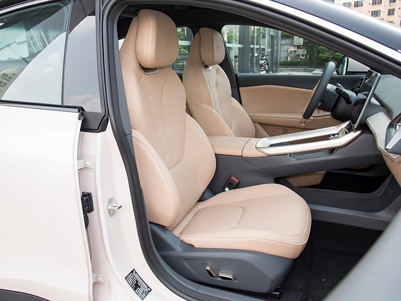 Eco Friendly Arcfox Alpha S5 EV Car Long Range 560KM 2024 Sedan Adults Low Carbon