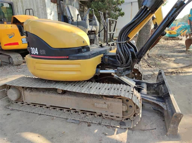 4000 KG Crawler Chain Earth-moving Machinery Used Cat 304 Excavator in Shanghai Japan Made