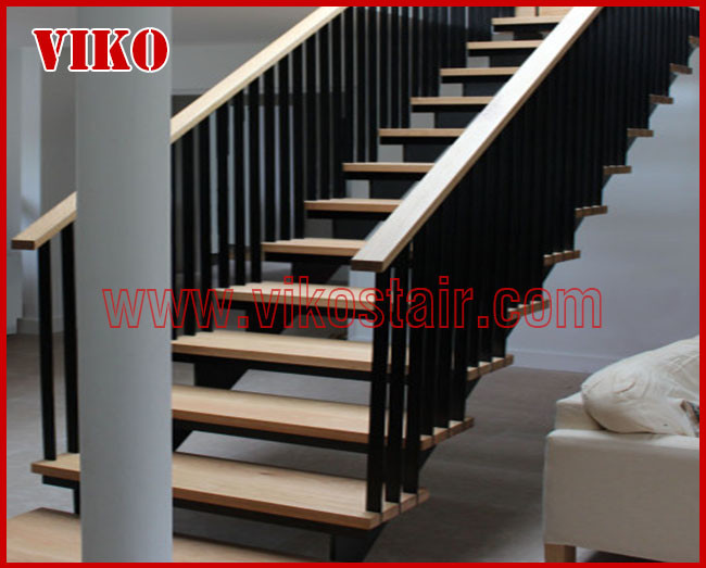 Wrought Iron Staircase VK103S Wrought Iron Handrail Tread Beech,Railing tempered glass, Handrail b eech Stringer,carbon