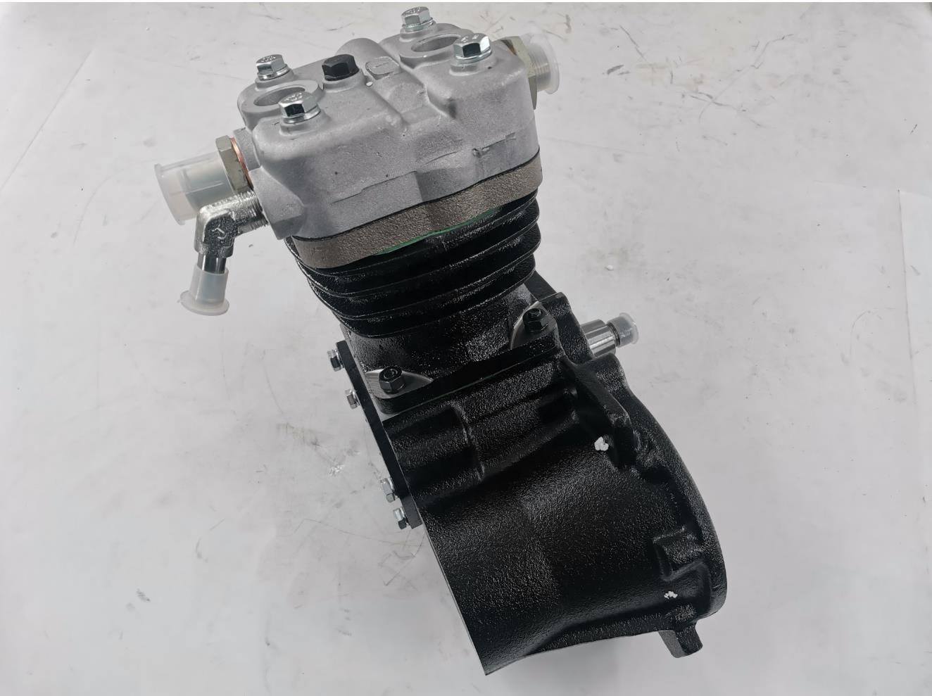 Sinotruk HOWO Truck Weichai WD615 Engine Air Compressor with Sturdy Construction