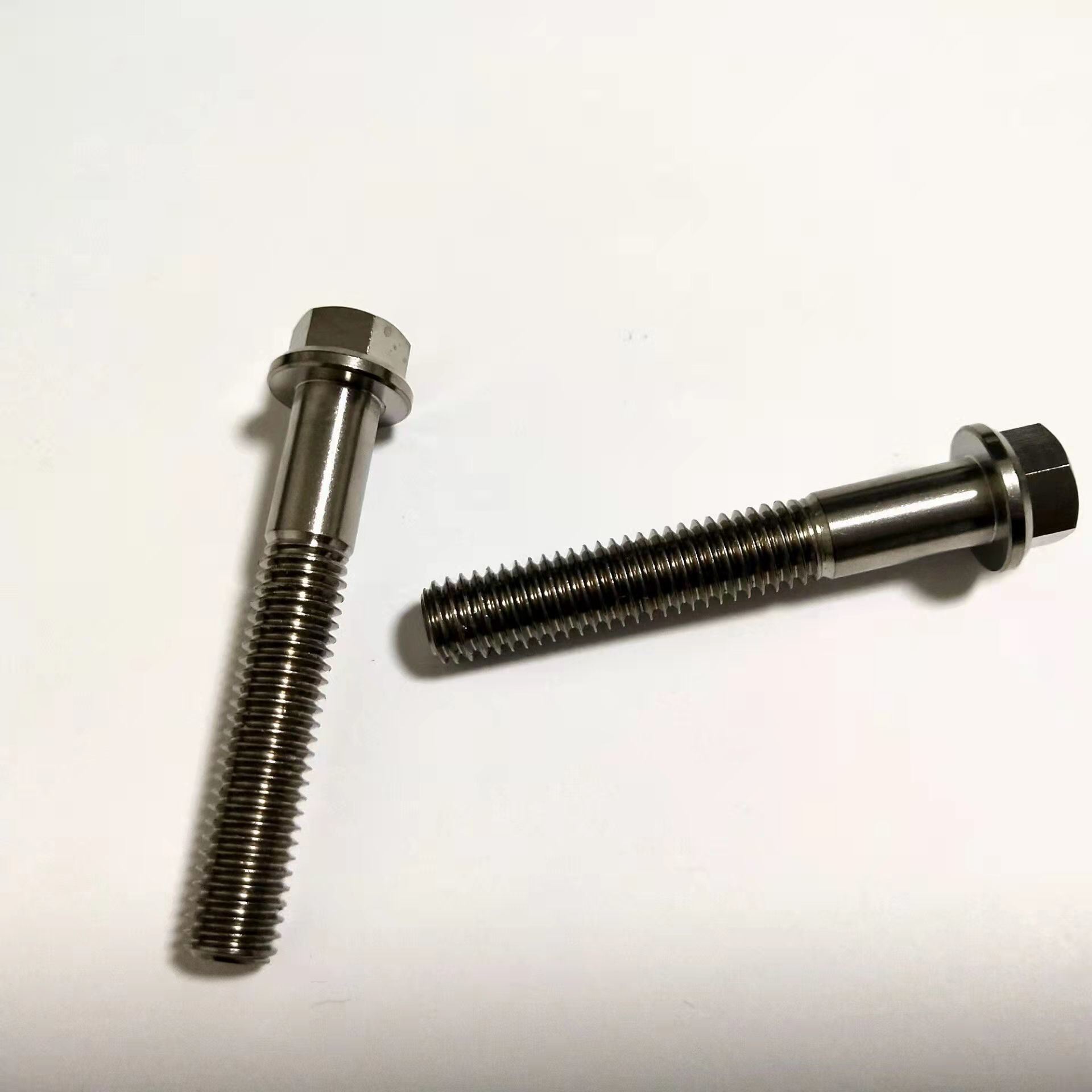 Quality Titanium Flange Bolt DIN 6921 for automobile wholesale