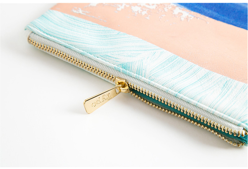 19.5*15cm Toiletries Travel Bag With Zipper Closure