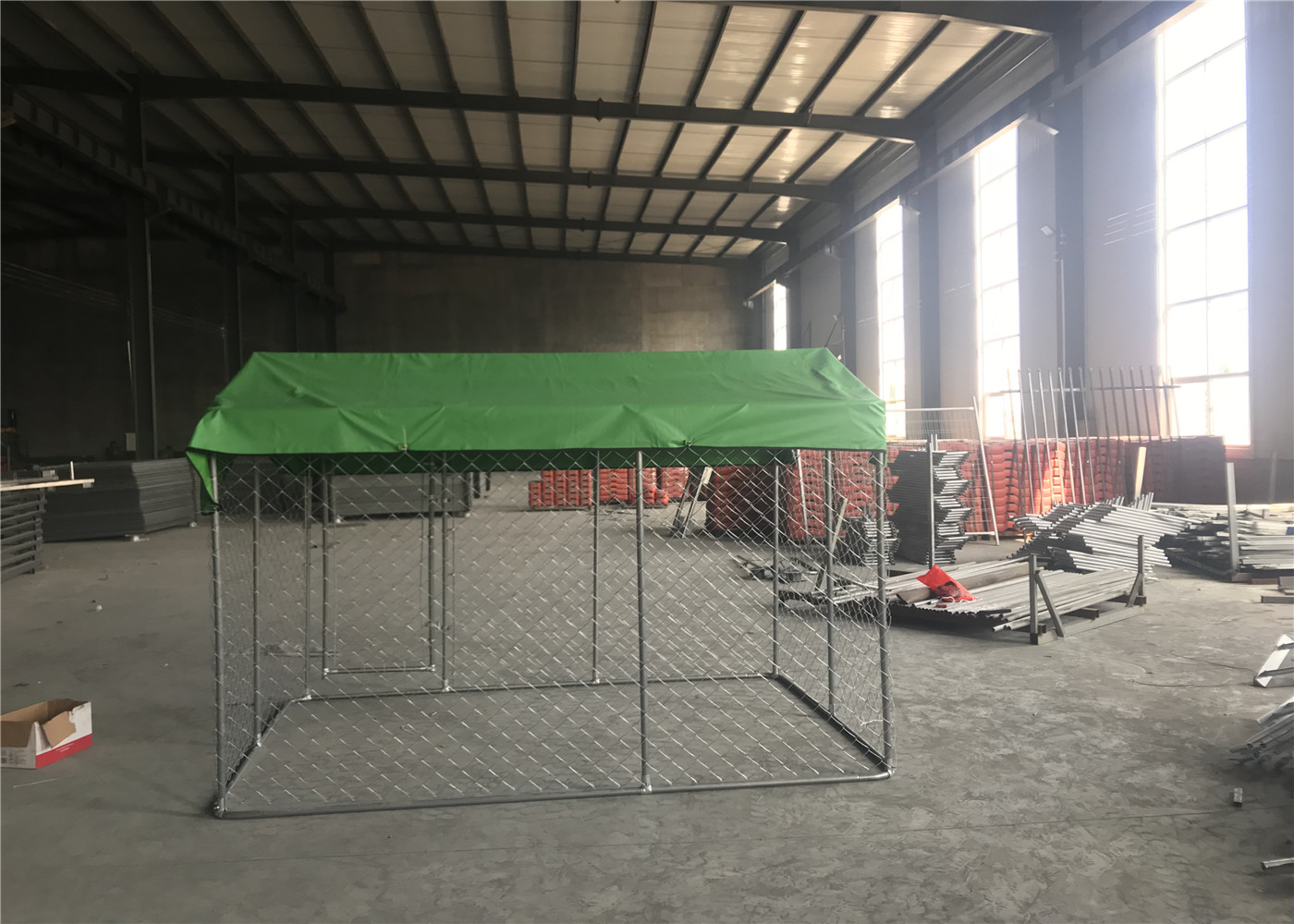 chain link dog kennel 4' height x 10' width x 10' length OD32mm tube wall thick 1.00mm mesh 60mm x 60mm chain wire 2.2mm