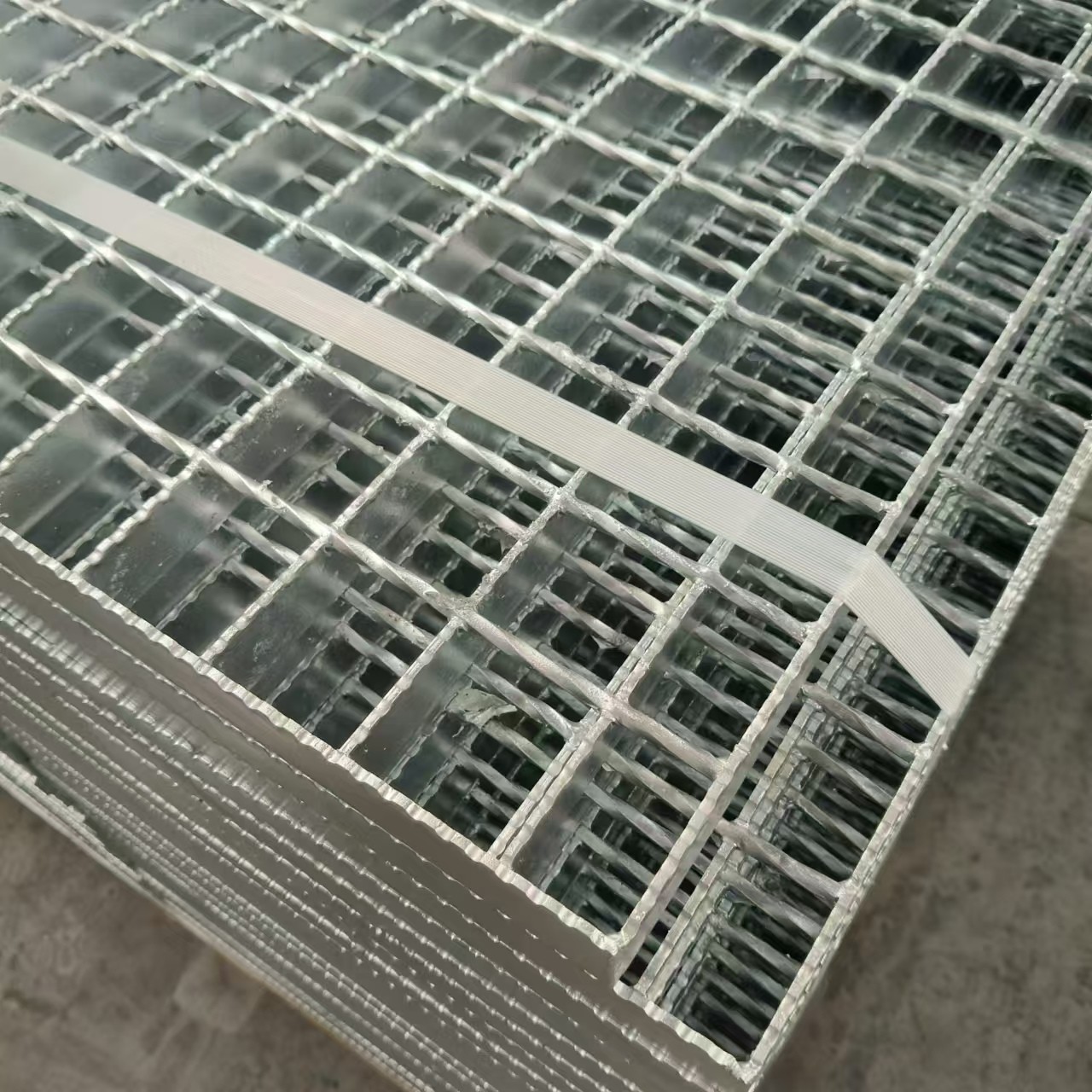 Welded Steel Gratings: Strong, Durable, and Reliable Construction
