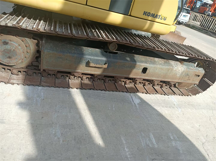 64KW Used Komatsu PC120 Excavator PC120-6 with 12030 KG Operating Weight in Shanghai