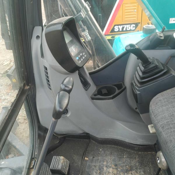 Japan Used Kobelco Excavator Sk75 Kobelco Small Excavator 7 Ton