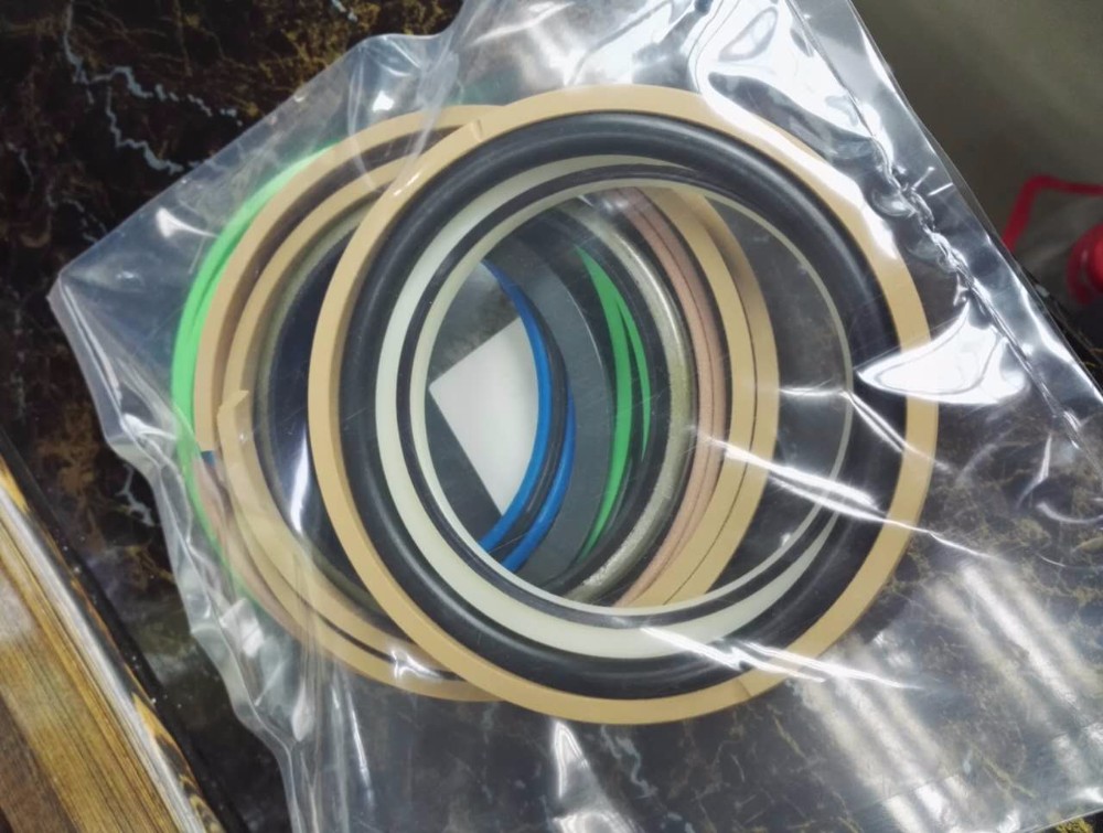 EC240B EC290B Excavator Boom Arm Breaker Seal Kit PTFE ISO9001