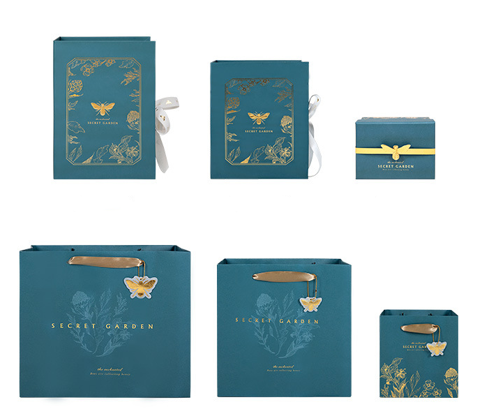 Manufacturer Customized Recyclable Wholesale party personalised gift box with Ribbon