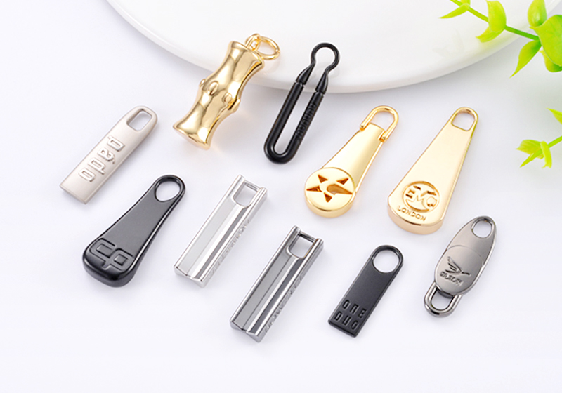 Custom Zinc Alloy Metal Zipper Puller for Bags Engraved Logo Fast Shipping Advantage