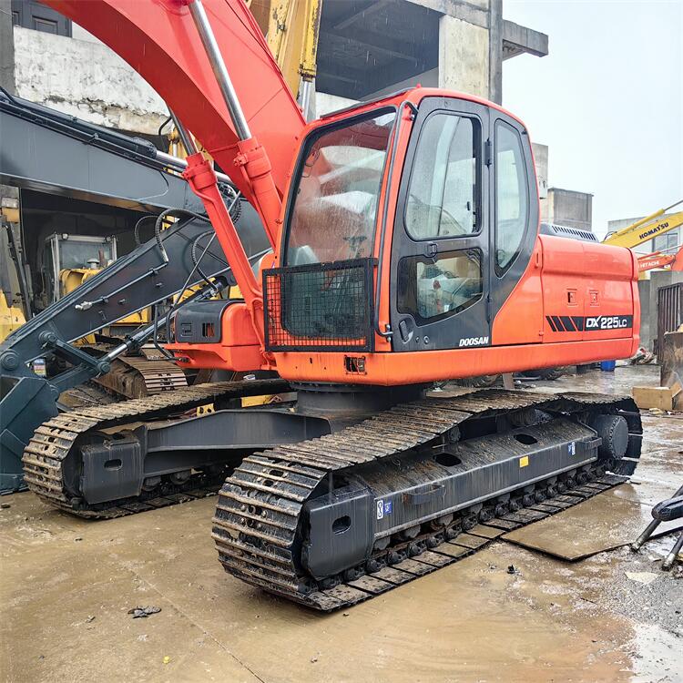 Original Hydraulic Pump Used Doosan DX225 Excavator For 2022 Year Earth-moving Machinery