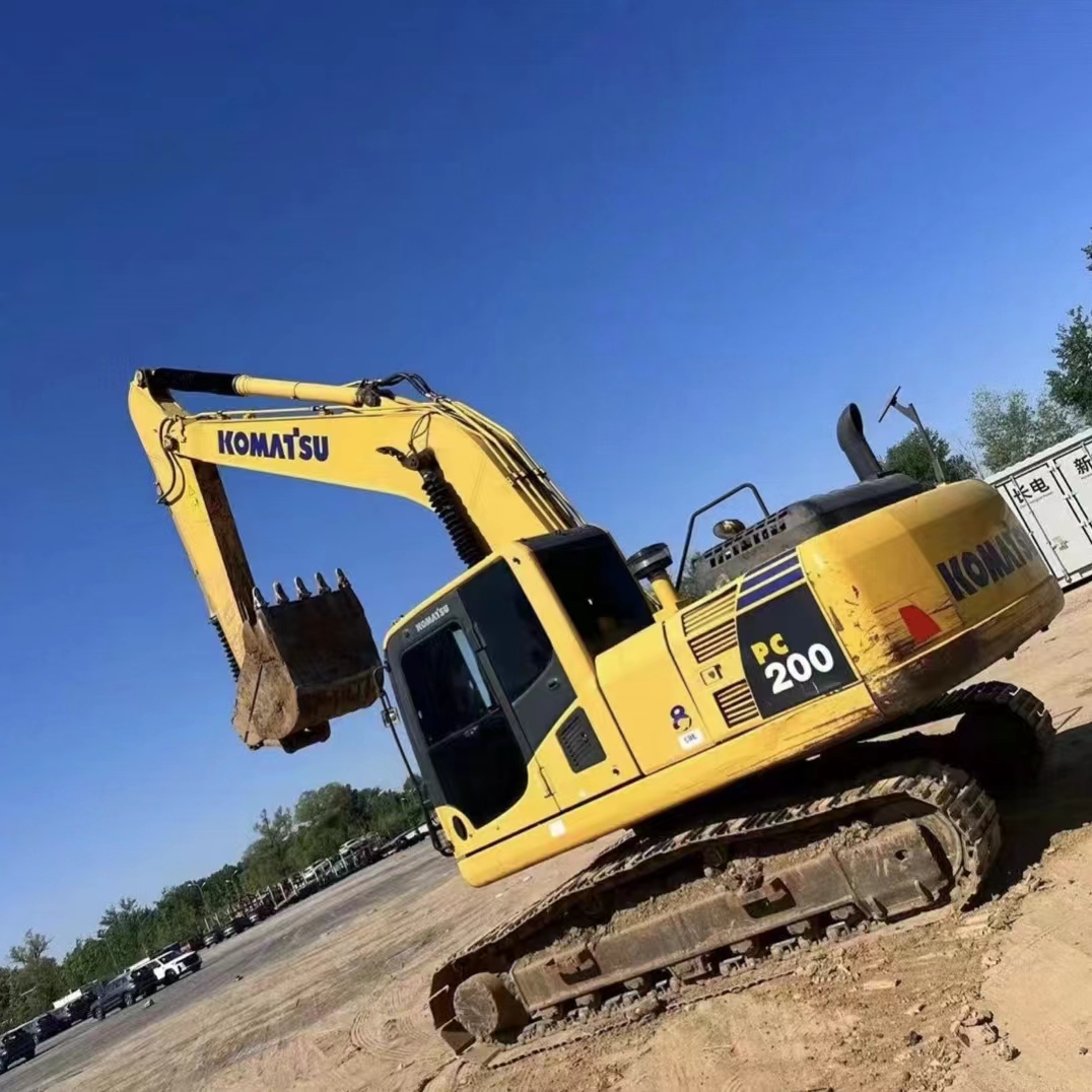 20 Ton Used Komatsu PC200-8 Excavator with Original Hydraulic Valve in Good Condition