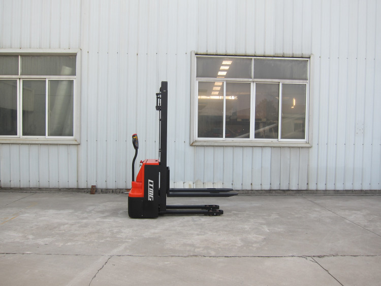 1.5t Battery Operated Electric Pallet Stacker Lift Truck Curtis Controller Yellow Color