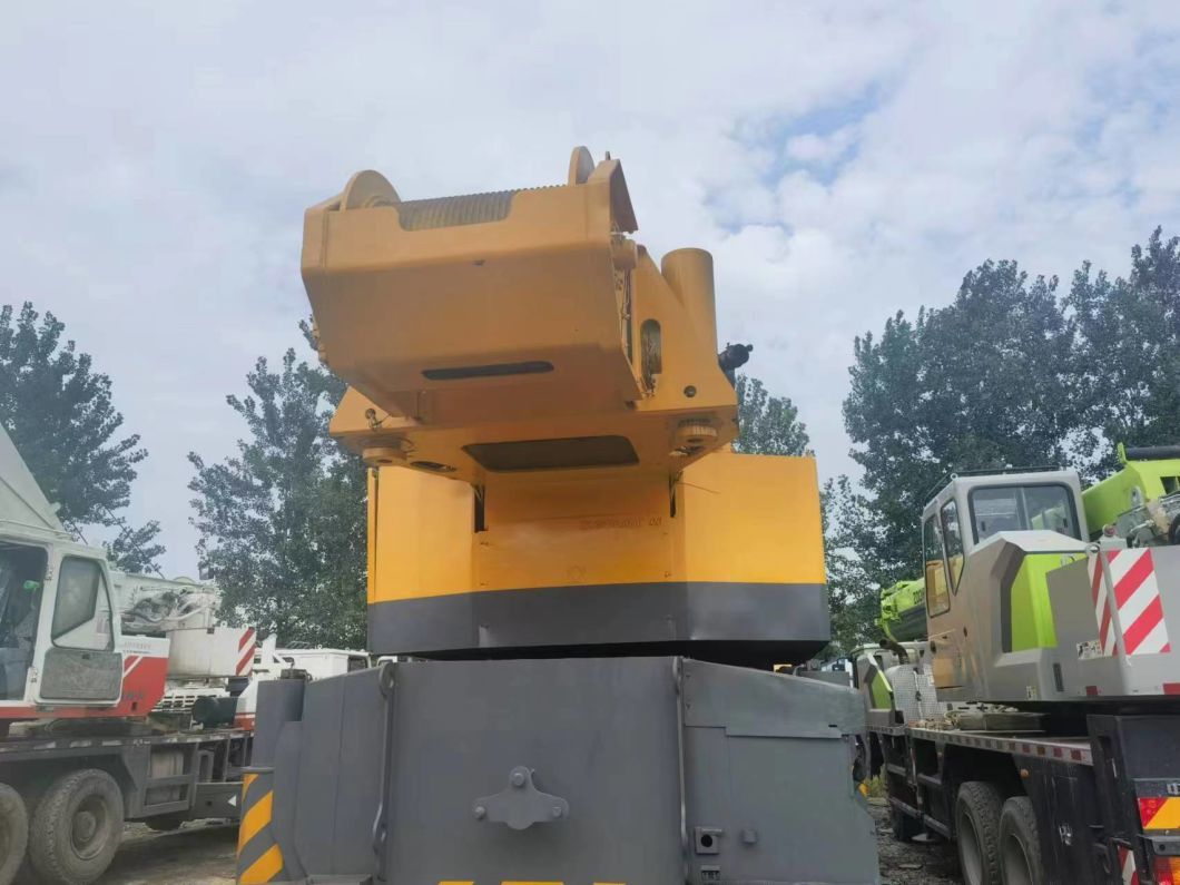 All-Terrain Terrian Mobile Crane Xg 200ton Used Truck Crane Heavy Equipment Machinery