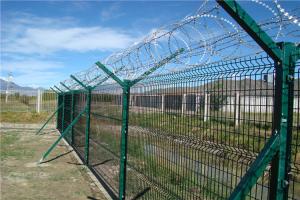 China Outdoor PVC Coated Wire Fencing Decorative Welded Wire Fence Panels on sale
