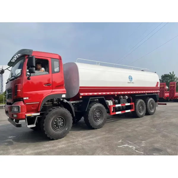 Dongfeng 30t Heavy Duty Sprinkler Truck 8X4 Industrial Water Tanker Agricultural Water Tanker
