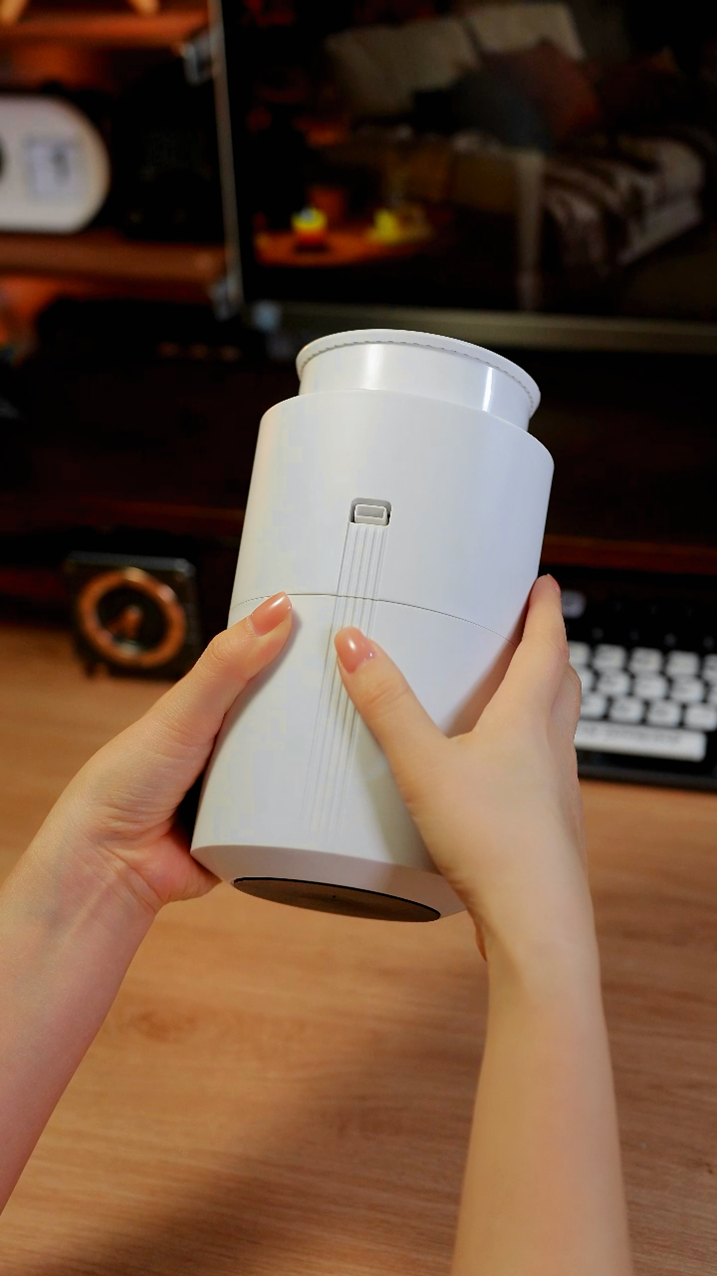 10W Commercial Aroma Diffuser with 400ml Oil Bottle 500m³ Coverage and