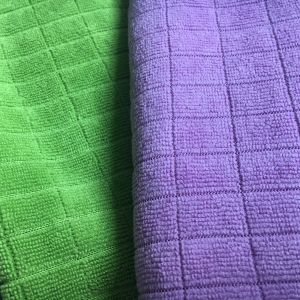 White 100% polyester grid bathroom towel