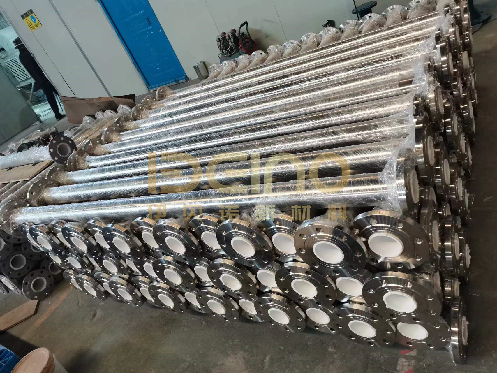 Metal Wear Resistant Ceramic Pipe Customizable In Mining Industry