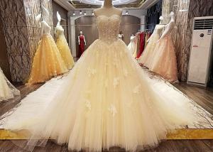 China Comfortable Strapless Ladies Bridal Gown Cream Princess Long Tulle Tail on sale
