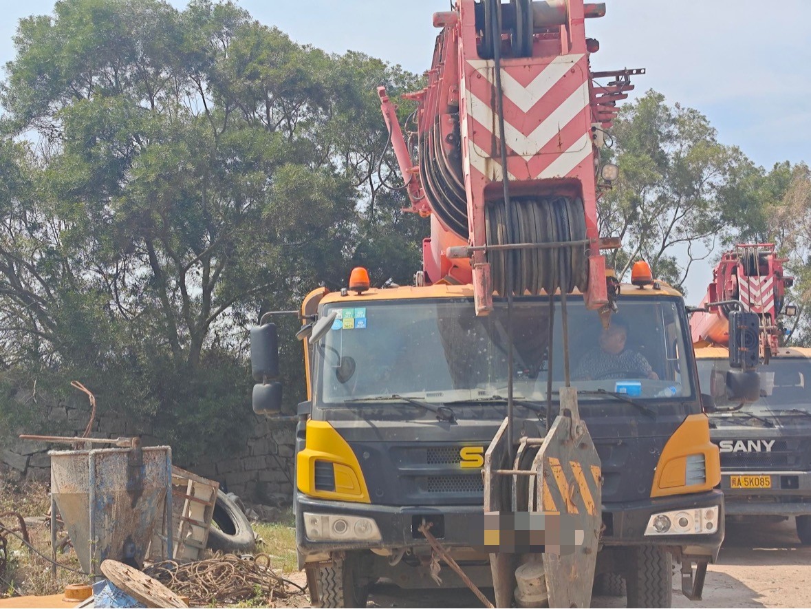100 Ton Mobile Truck Crane with 18m Jib Length Max Working Height 60 Meters Direct Source