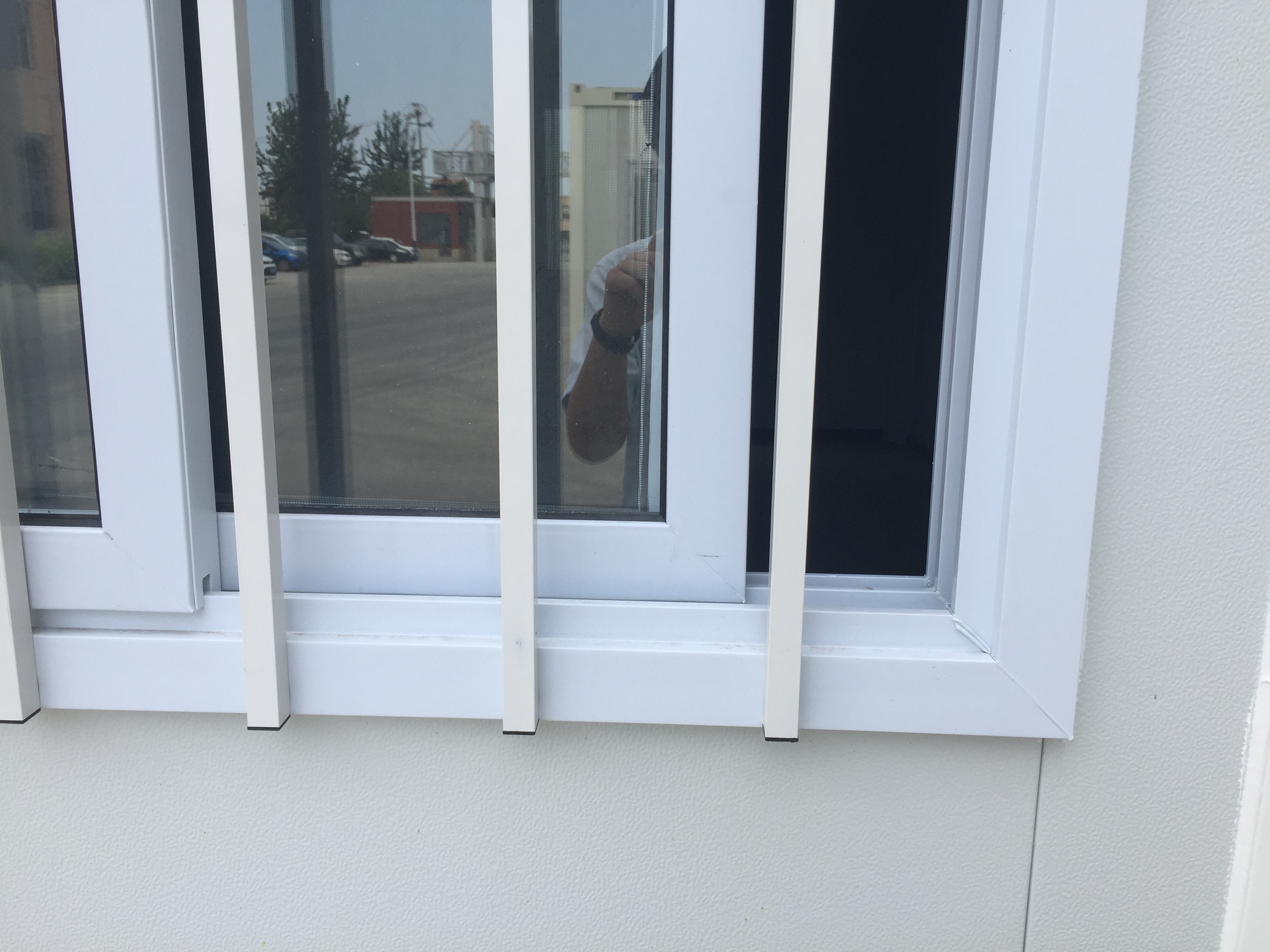 Prefabricated Detachable Container House With Steel Door And Plastic Steel Window