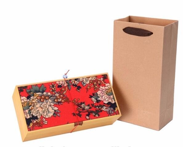 Luxury cardboard gift paper box for clothes / clothing gift box / garment packaging box,OEM Custom High Quality Luxury P