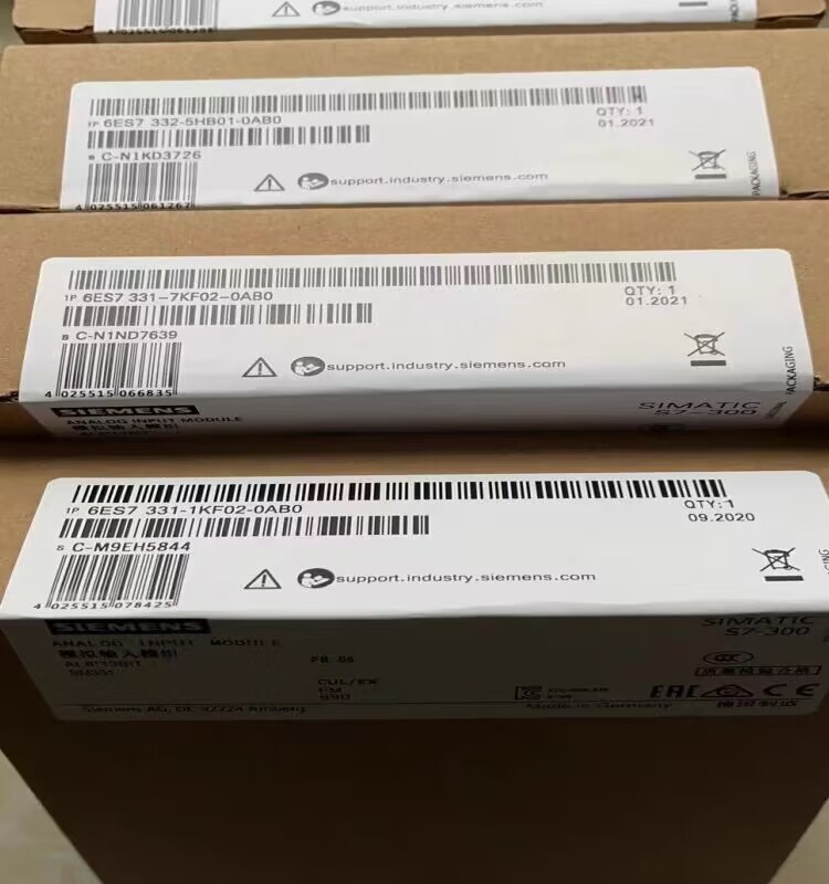 SIEMENS 6ES7215-1HG31-0XB0 COMPACT CPU 0.5AMP 24VDC INPUT 14 DIGITAL INPUTS