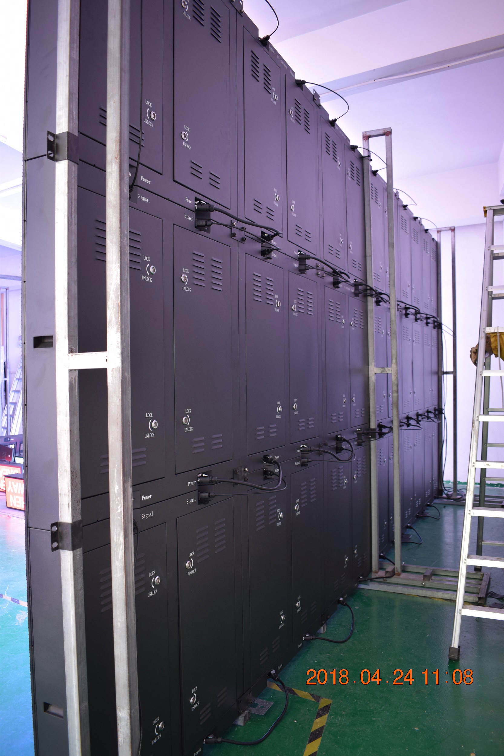 outdoor advertising led screens