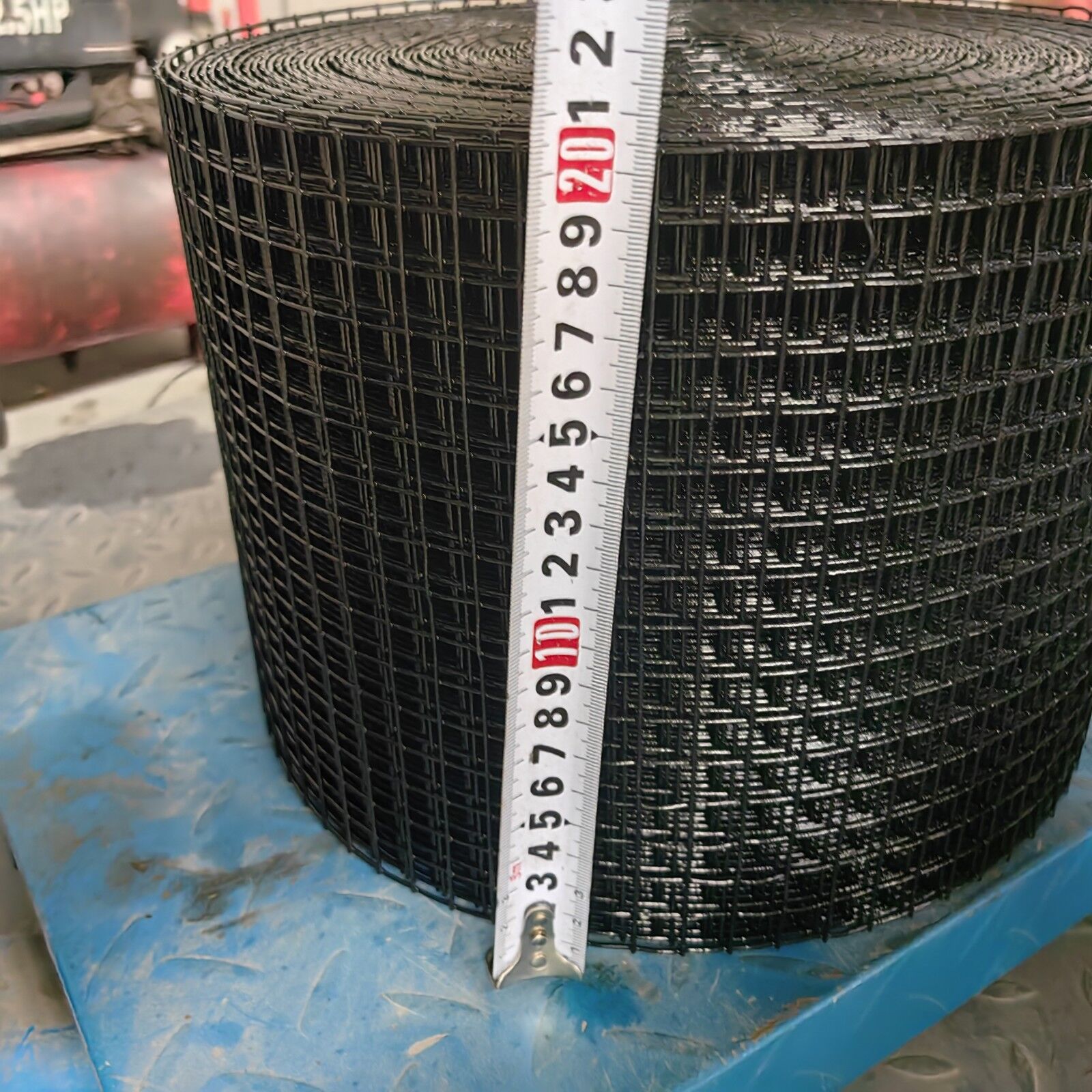 1/2 Inch Aperture PVC Welded Wire Mesh with Black Vinyl Coating for Solar Panel Protection