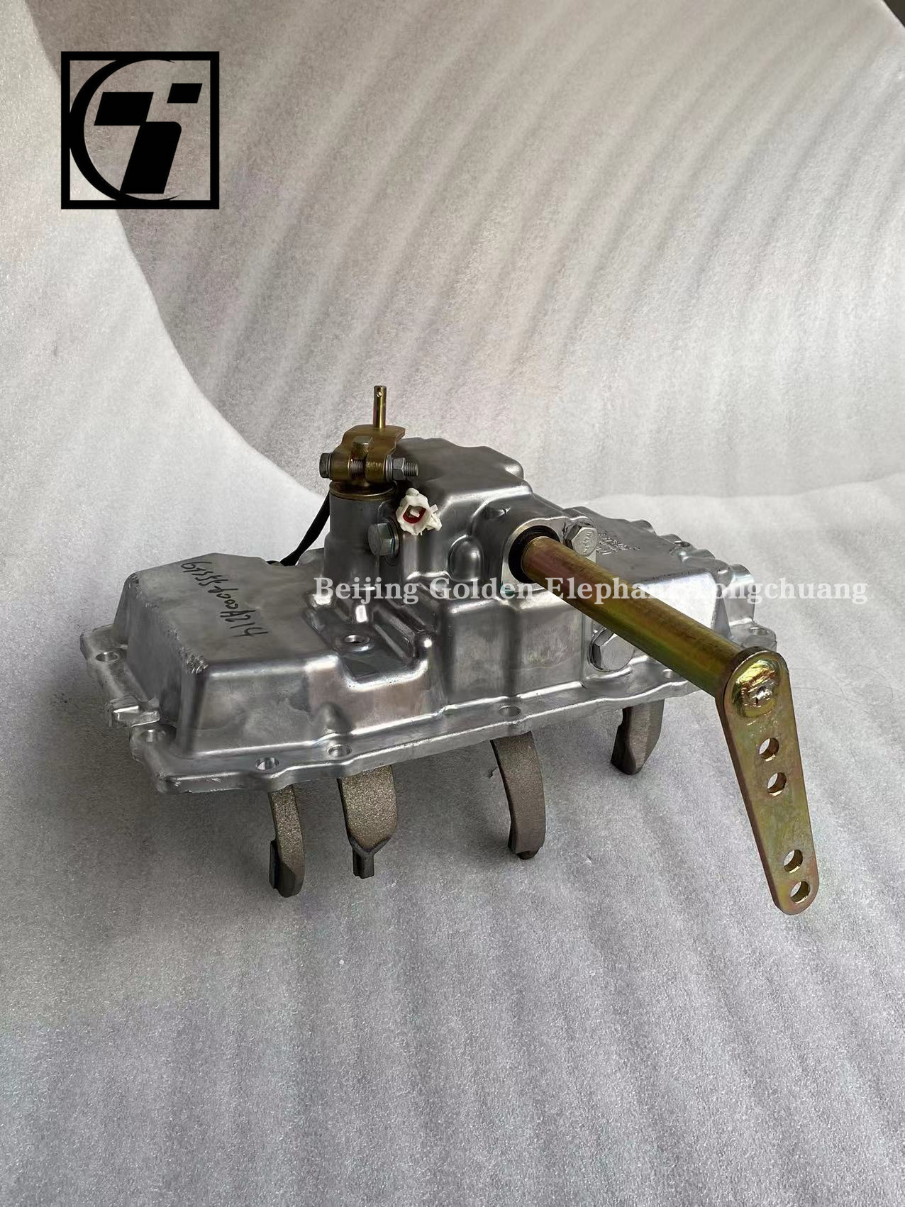Automotive Parts Omako Ling Wan Li Yang Transmission Upper Cover Assembly 55-6000A214