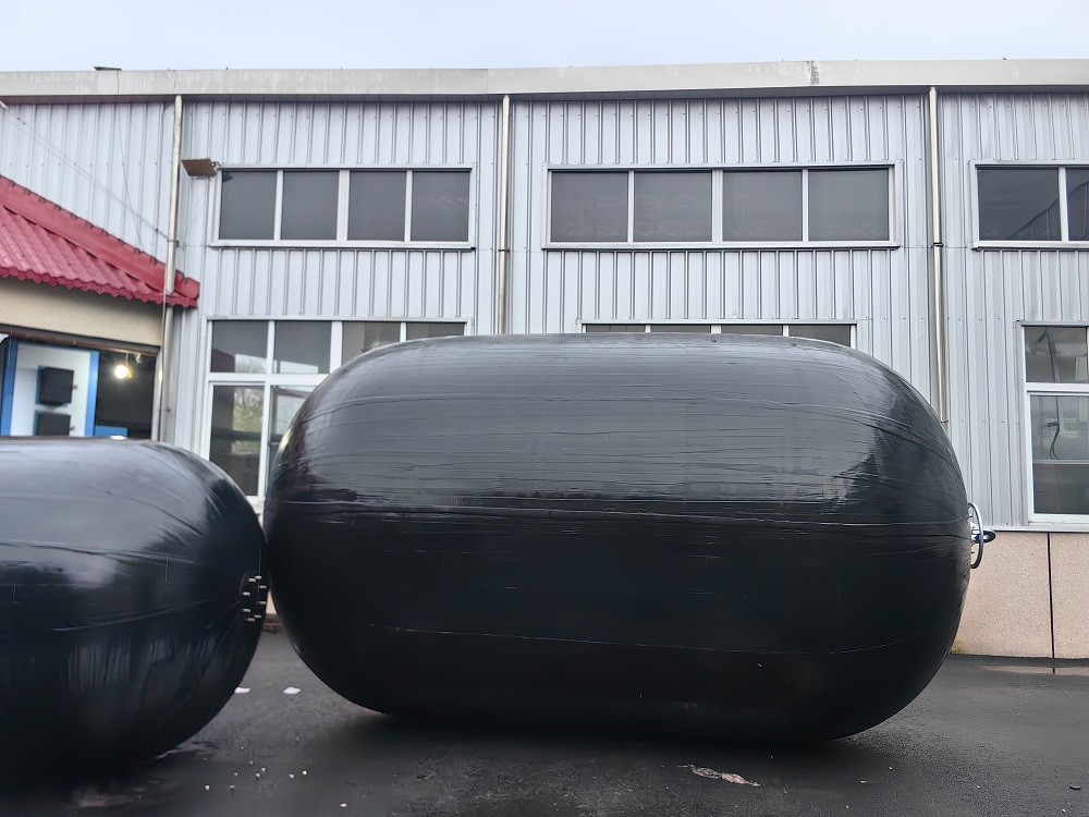 High Pressure Heavy Duty Marine Pneumatic Fender Easy Install Black Rubber