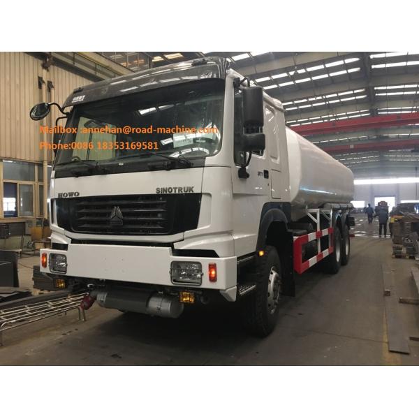 Sinotruk ISO CCC Liquid Tanker Truck , Water Truck Tanks Green Water Carrying 15 - 25CBM