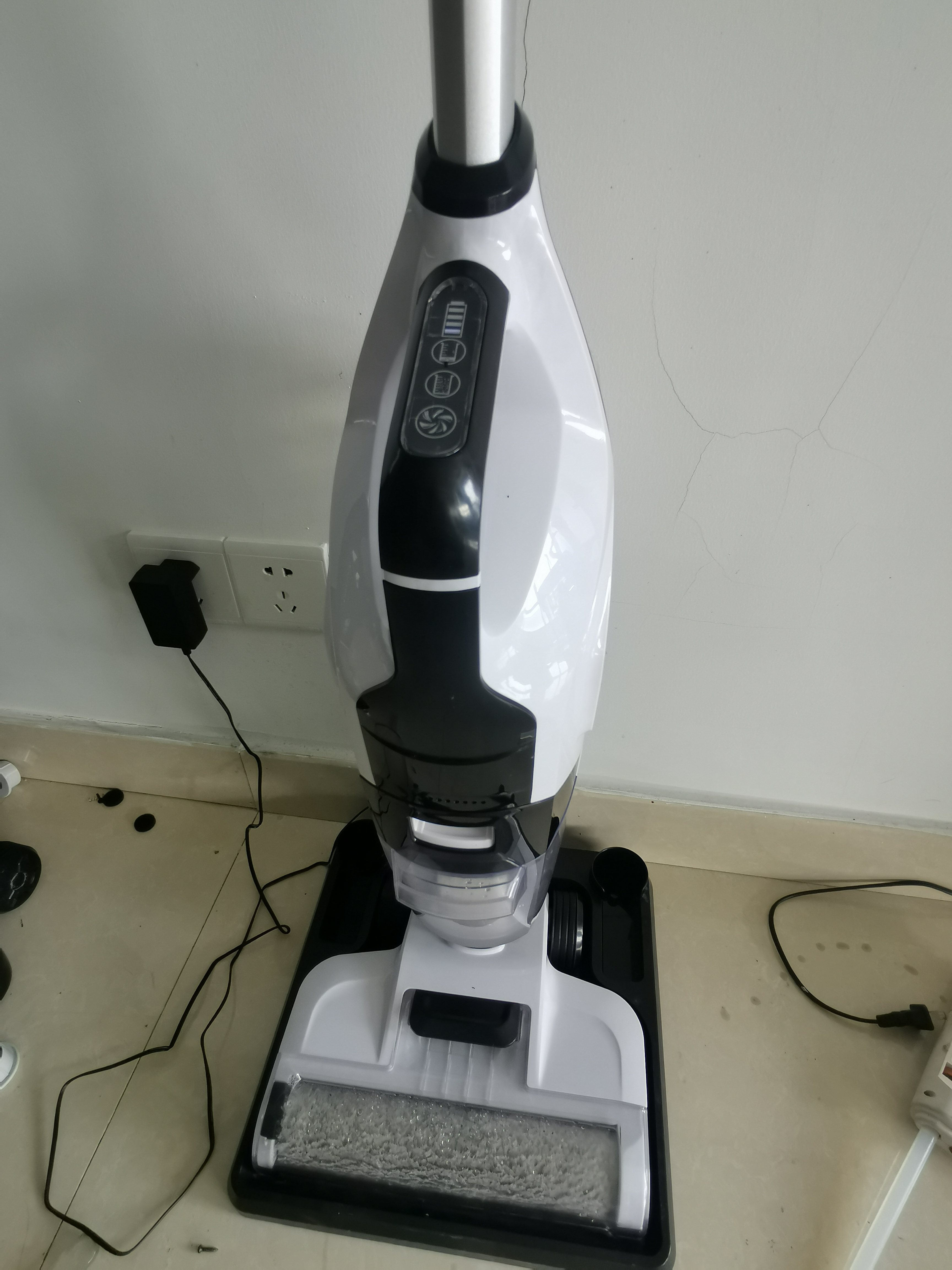 Private Mold Cordless Wet Dry Upright Vacuum Cleaner and Mop with Smart Self-Cleaning