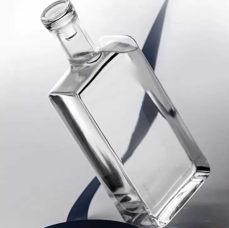 Decal Surface Handling Custom Color Empty 500ml Vodka Whisky Glass Bottle With T Cup