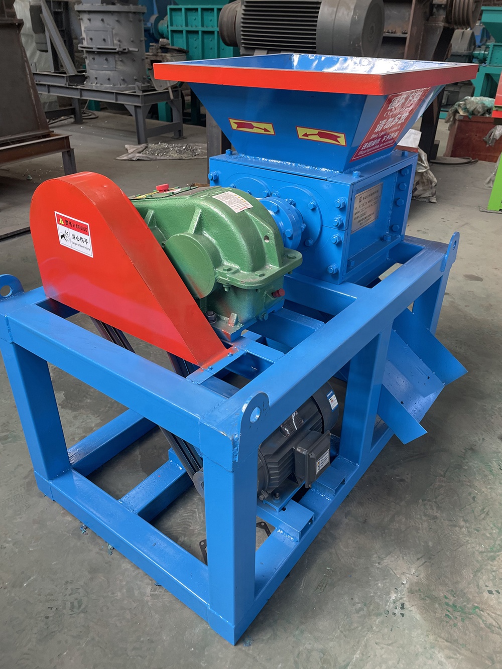 Double Shaft Single Motor Shredder for Custom Small Footprint Pvc Hdpe Pp Pet Scrap