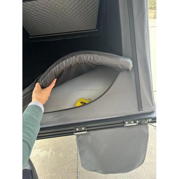 3-4 Person Aluminum Roof Top Tent 210x132cm Waterproof 3000mm