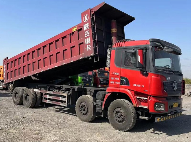 340-560HP Engines Weichai 8*4 Driving Modes Available For Shacman Dump Truck X3000