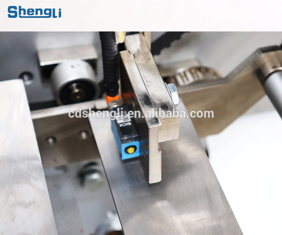 Food Hot Chocolate Bombs Foil Wrapping Machine with Photoelectric Eye Tracking System