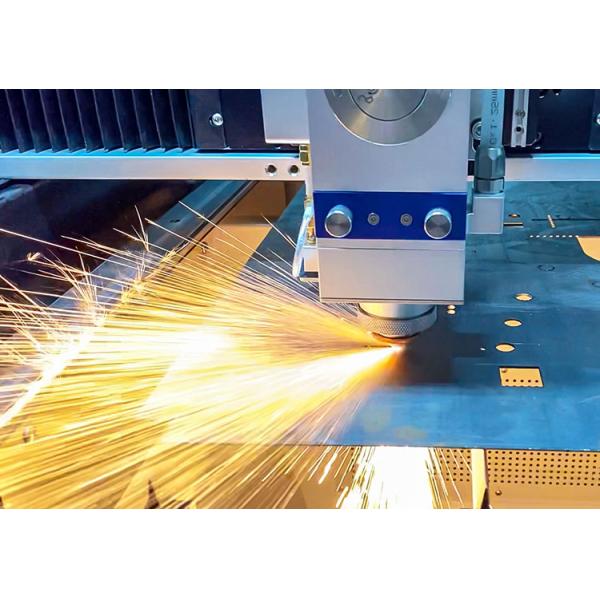 CNC Metal Sheet Fiber Laser Cutting Machine 1500W 120m/min With Cover