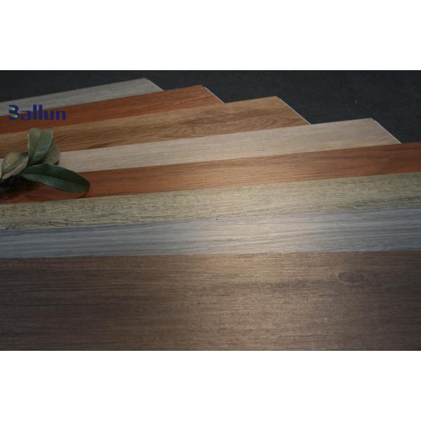 Laminated Flooring Wood Embossed Luxury Vinyl Tiles with Wear Resistant 0.55mm