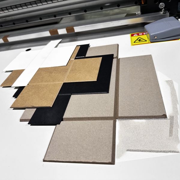 Semi-Automatic Pneumatic V Grooving Machine 220V Programmable for Sample Box Making