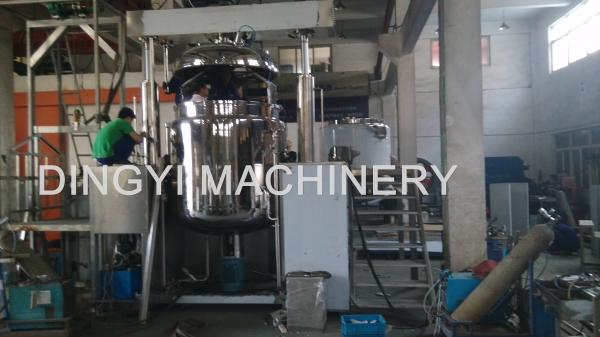 Stainless Steel Vacuum Emulsifying Mixer , Hair Conditioner Emulsion Machine