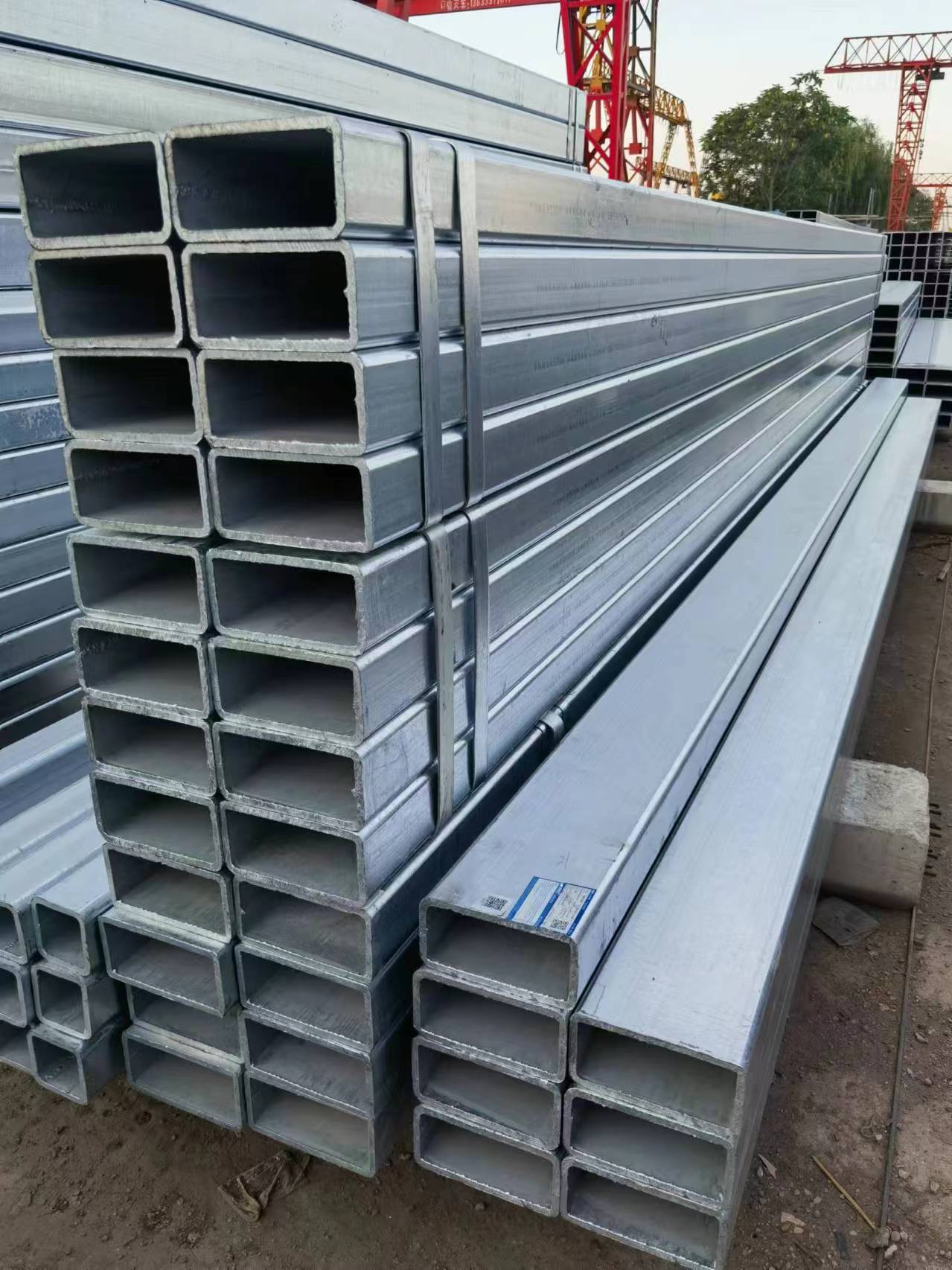 Q235/Q345/SS400/ST37-2/ST52/Q420/Q460/S235JR/S275JR/S355JR U-Bar Galvanized Square Tube