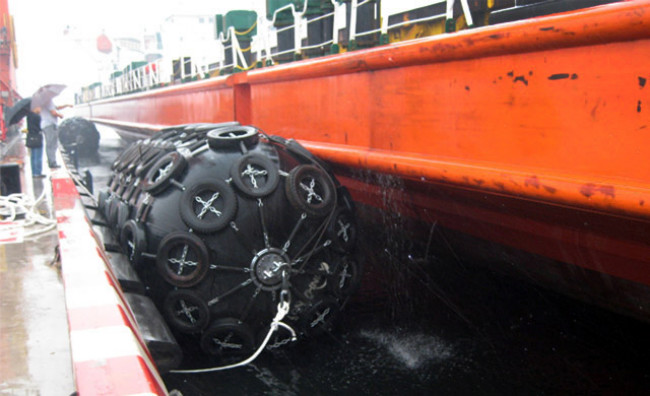 Cylinder Ship Rubber Fender High Pressure And Cylinder Design