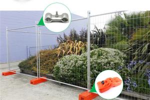 China ISO9001 Temporary Security Fence Weld Mesh Pool Fencing White Orange on sale